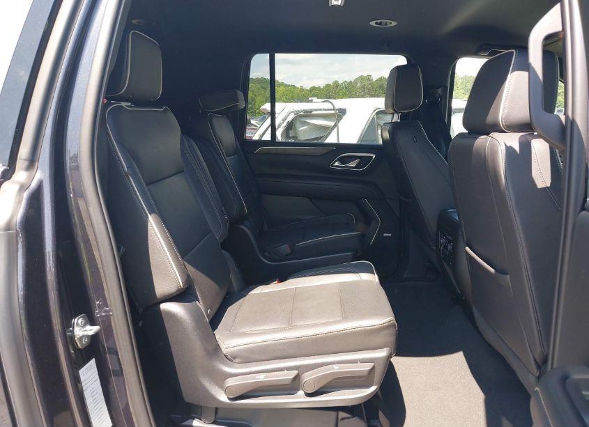 Photo 8 of 2023 Chevrolet Suburban 4WD PREMIER (VIN 1GNSKFKD9PR250730)