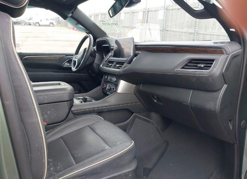 Photo 5 of 2023 Chevrolet Suburban 4WD PREMIER (VIN 1GNSKFKD9PR278740)