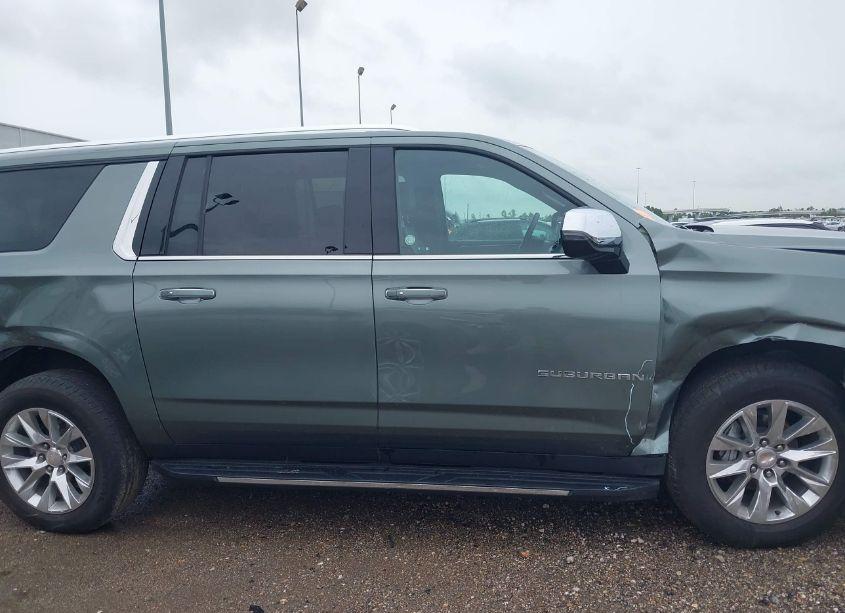Photo 13 of 2023 Chevrolet Suburban 4WD PREMIER (VIN 1GNSKFKD9PR331663)