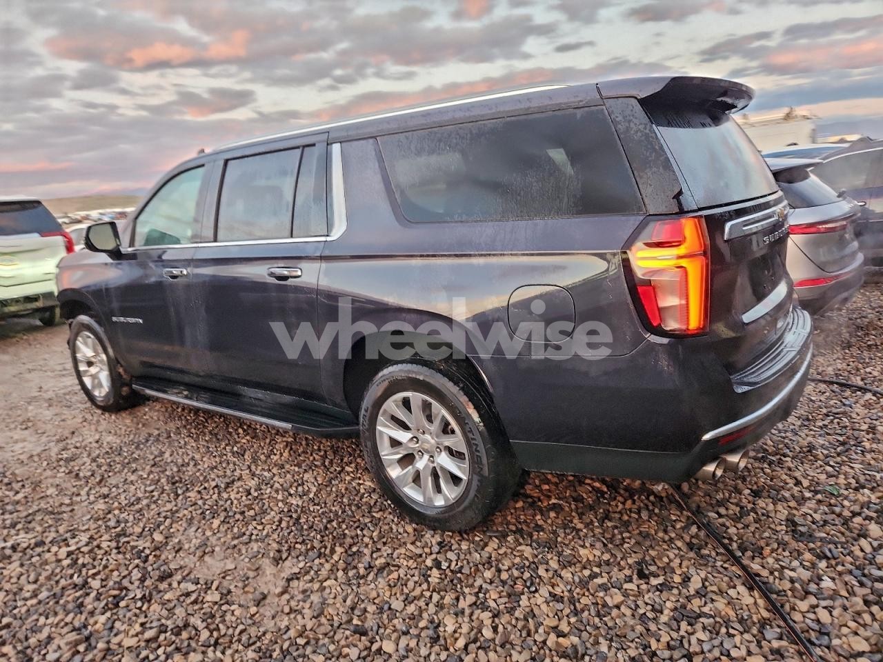 Photo 2 of 2023 CHEVROLET SUBURBAN K1500 PREMIER (VIN 1GNSKFKD9PR550283)