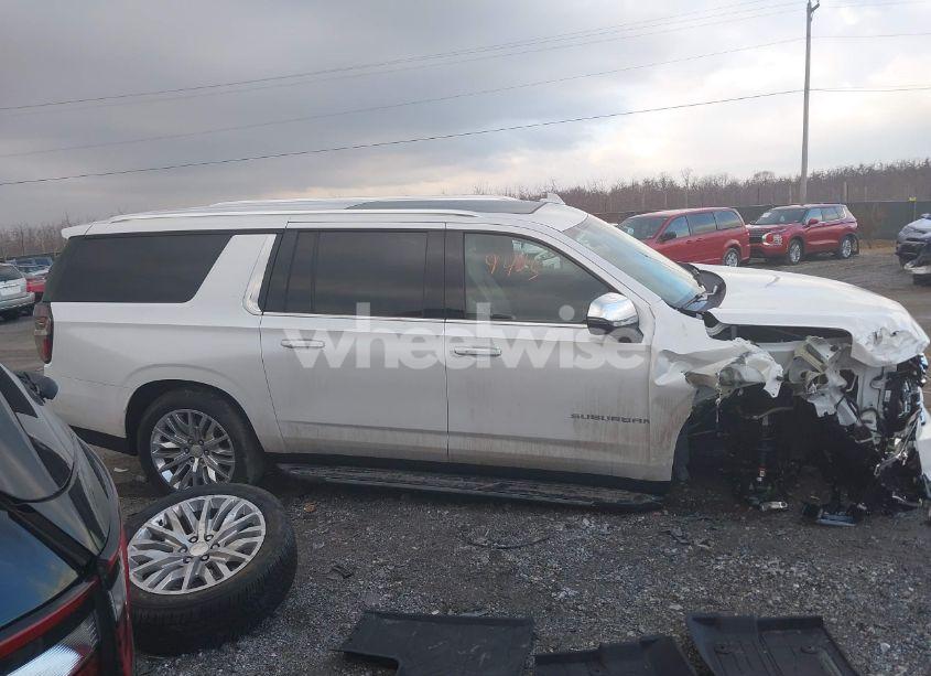 Photo 14 of 2024 Chevrolet Suburban 4WD PREMIER (VIN 1GNSKFKD9RR185056)