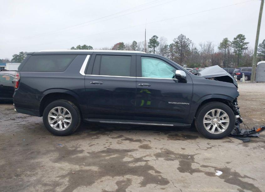 Photo 13 of 2023 Chevrolet Suburban 4WD PREMIER (VIN 1GNSKFKDXPR110668)
