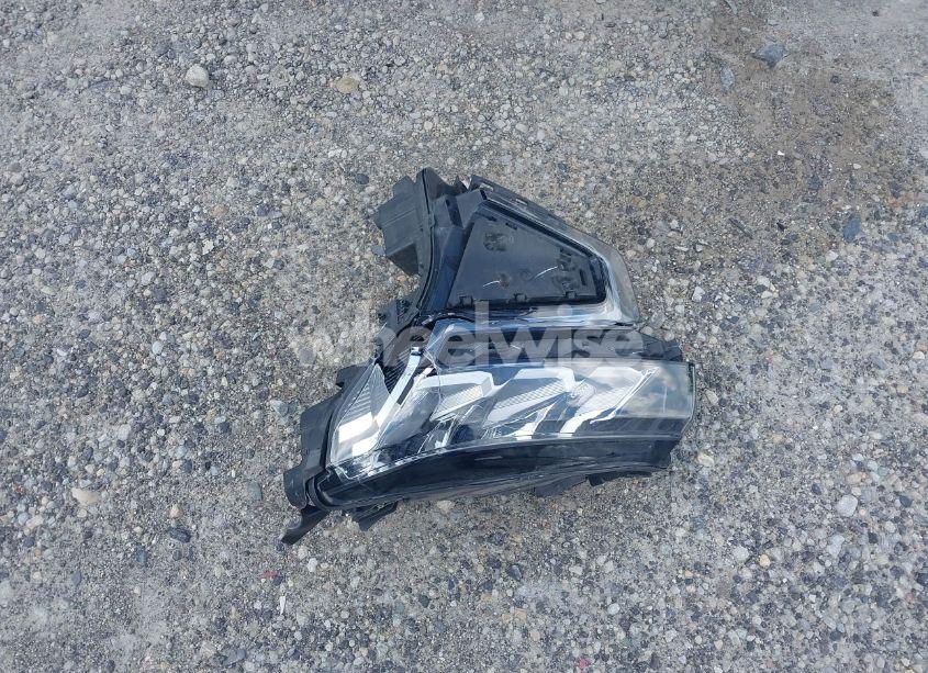 Photo 12 of 2023 Chevrolet Suburban 4WD PREMIER (VIN 1GNSKFKDXPR385697)