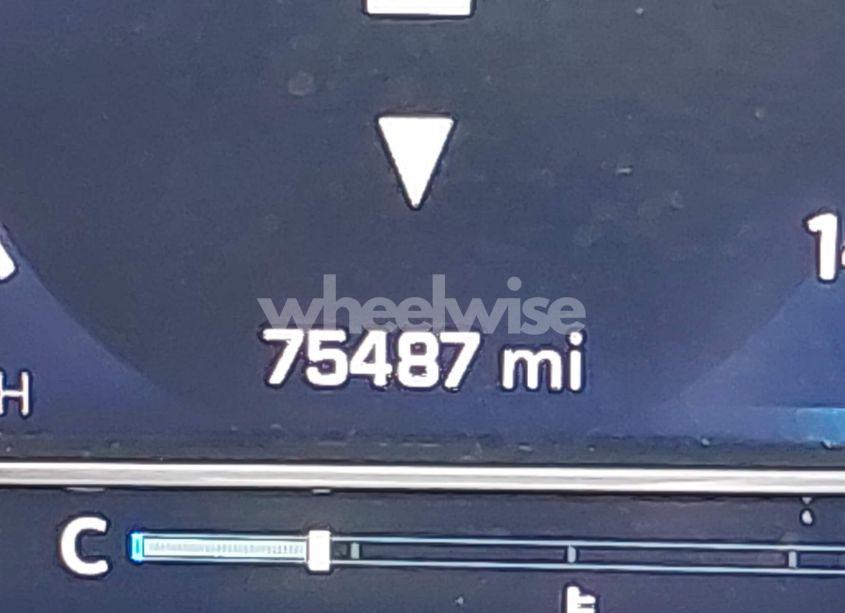 Photo 16 of 2023 Chevrolet Suburban 4WD PREMIER (VIN 1GNSKFKDXPR385697)