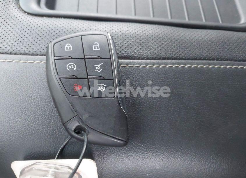 Photo 11 of 2023 Chevrolet Suburban 4WD PREMIER (VIN 1GNSKFKDXPR511900)