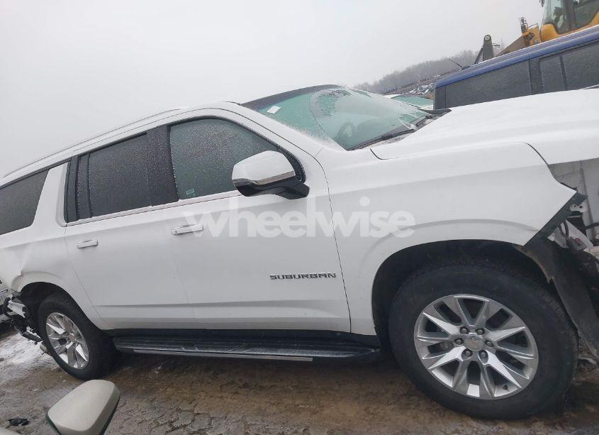 Photo 13 of 2023 Chevrolet Suburban 4WD PREMIER (VIN 1GNSKFKDXPR511900)
