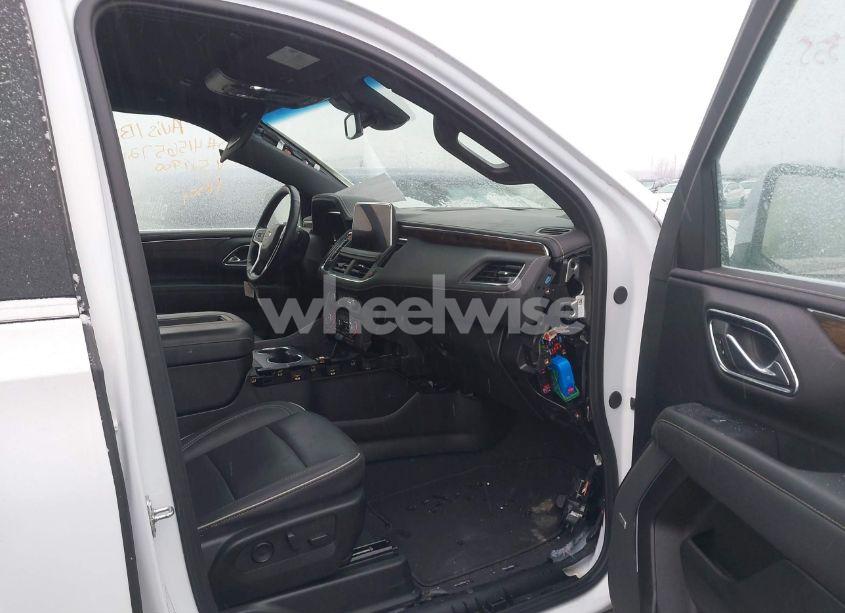 Photo 5 of 2023 Chevrolet Suburban 4WD PREMIER (VIN 1GNSKFKDXPR511900)