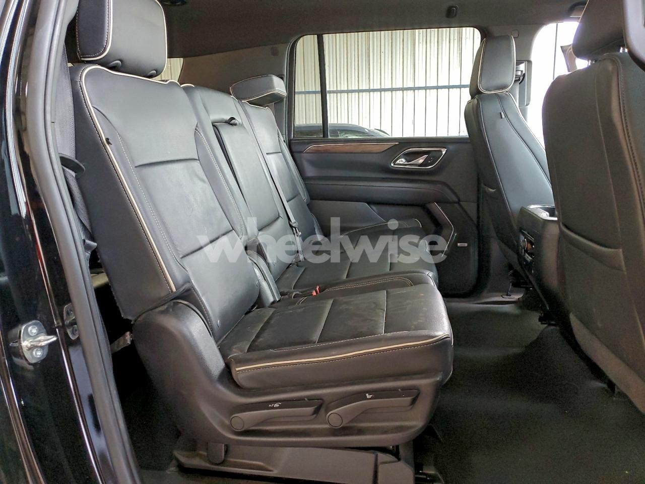 Photo 11 of 2024 CHEVROLET SUBURBAN K1500 PREMIER (VIN 1GNSKFKDXRR278703)