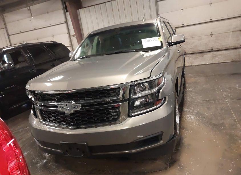 Photo 12 of 2019 Chevrolet Suburban LS (VIN 1GNSKGEC5KR254369)