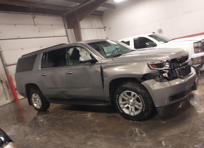 Photo 13 of 2019 Chevrolet Suburban LS (VIN 1GNSKGEC5KR254369)