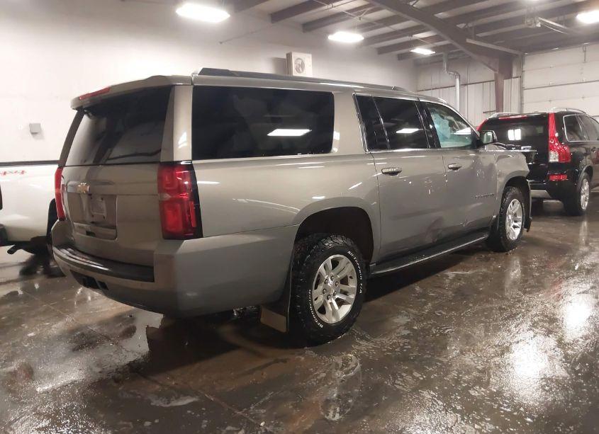 Photo 4 of 2019 Chevrolet Suburban LS (VIN 1GNSKGEC5KR254369)