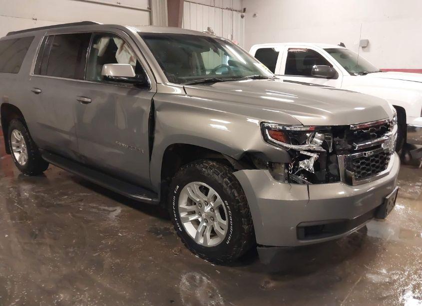 Photo 6 of 2019 Chevrolet Suburban LS (VIN 1GNSKGEC5KR254369)