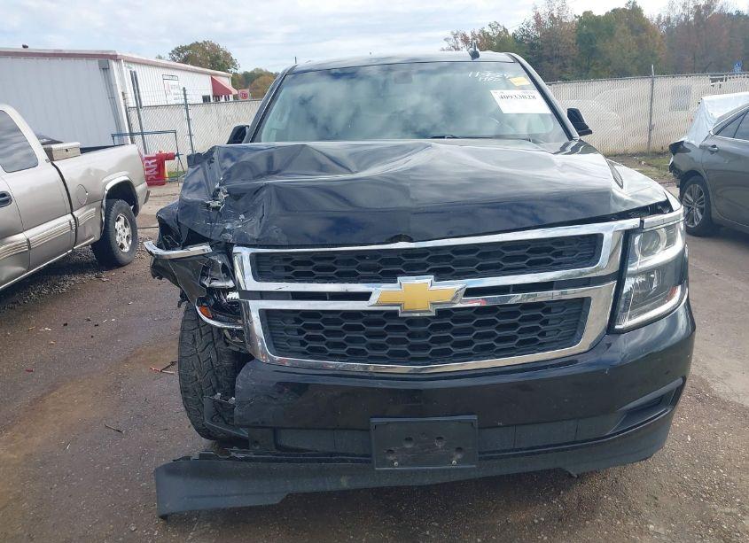 Photo 18 of 2018 Chevrolet Suburban LS (VIN 1GNSKGKC1JR136502)