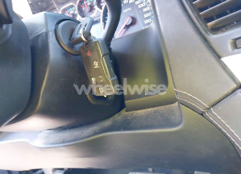 Photo 11 of 2016 Chevrolet Suburban LS (VIN 1GNSKGKC2GR189170)