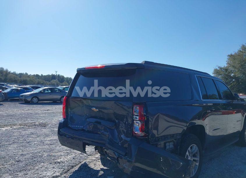 Photo 4 of 2016 Chevrolet Suburban LS (VIN 1GNSKGKC2GR189170)