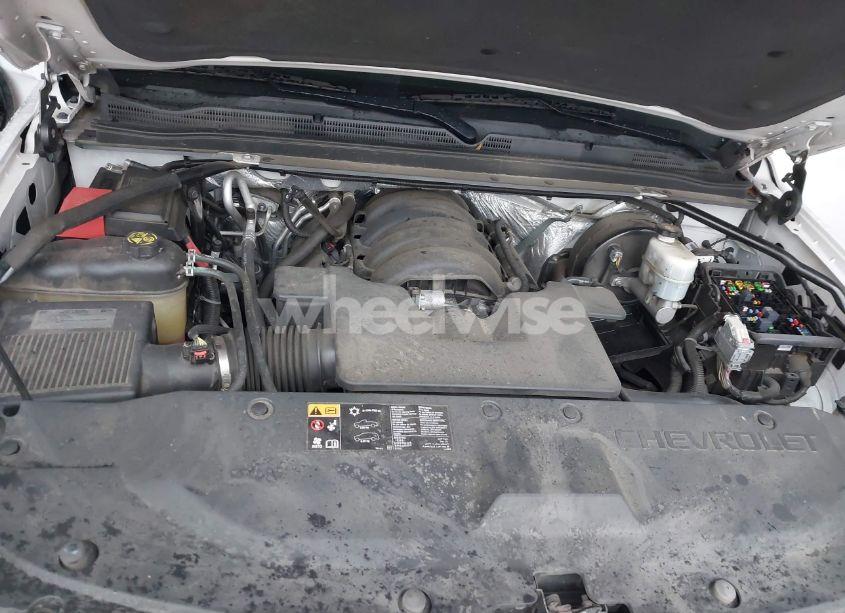 Photo 10 of 2016 Chevrolet Suburban LS (VIN 1GNSKGKC4GR348139)