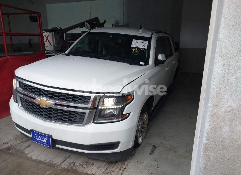 Photo 2 of 2016 Chevrolet Suburban LS (VIN 1GNSKGKC4GR348139)
