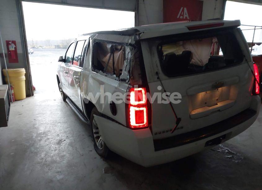 Photo 3 of 2016 Chevrolet Suburban LS (VIN 1GNSKGKC4GR348139)