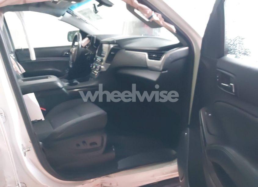 Photo 5 of 2016 Chevrolet Suburban LS (VIN 1GNSKGKC4GR348139)