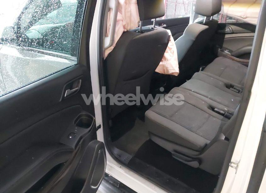 Photo 8 of 2016 Chevrolet Suburban LS (VIN 1GNSKGKC4GR348139)