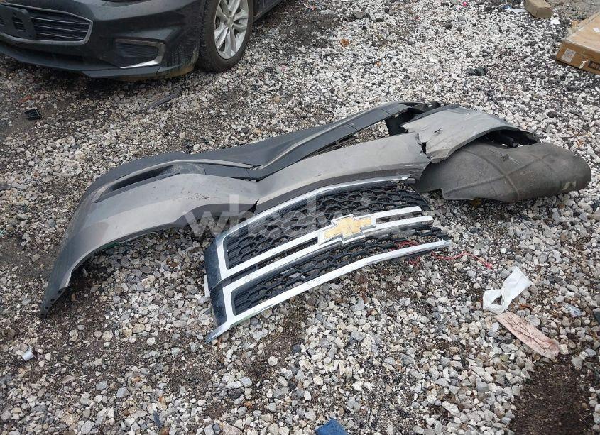 Photo 12 of 2018 Chevrolet Suburban LS (VIN 1GNSKGKC4JR253149)