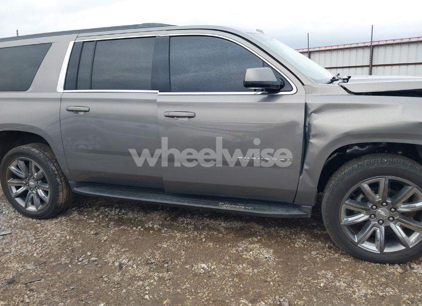 Photo 14 of 2018 Chevrolet Suburban LS (VIN 1GNSKGKC4JR253149)