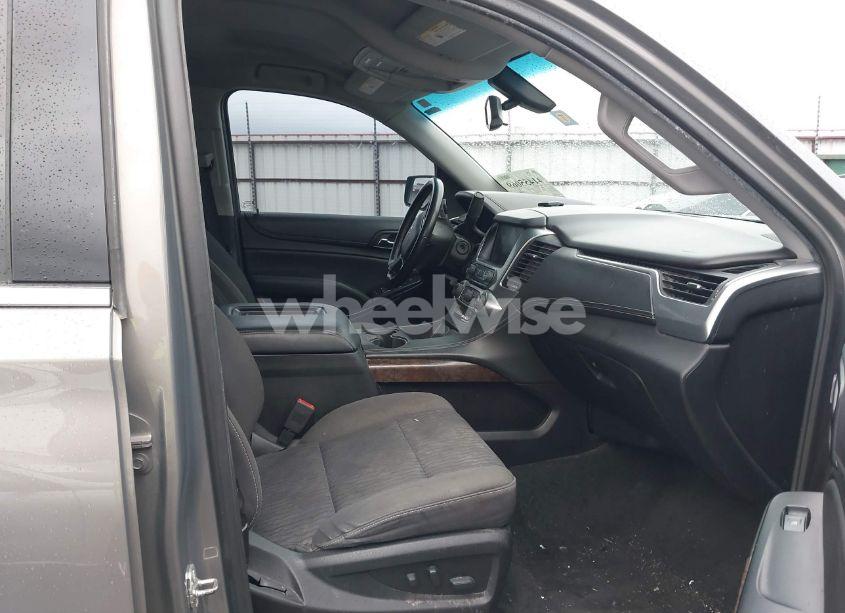 Photo 5 of 2018 Chevrolet Suburban LS (VIN 1GNSKGKC4JR253149)