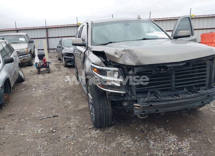 Photo 6 of 2018 Chevrolet Suburban LS (VIN 1GNSKGKC4JR253149)