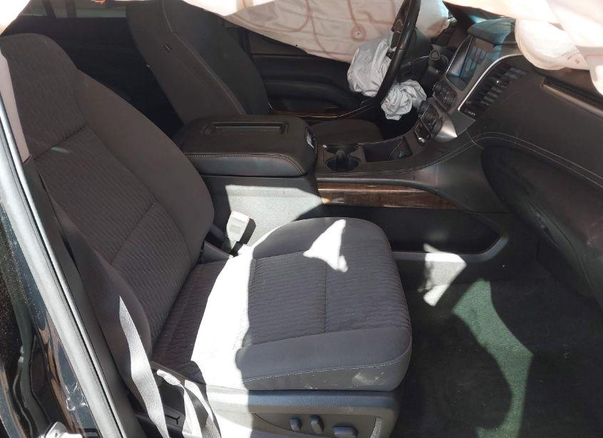 Photo 5 of 2018 Chevrolet Suburban LS (VIN 1GNSKGKC6JR259504)