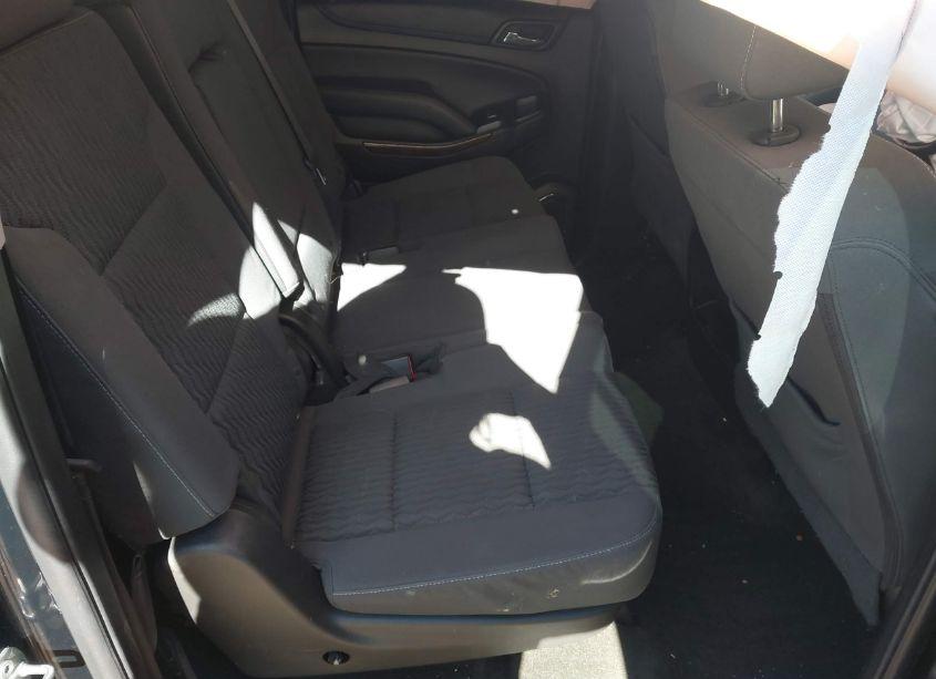 Photo 8 of 2018 Chevrolet Suburban LS (VIN 1GNSKGKC6JR259504)