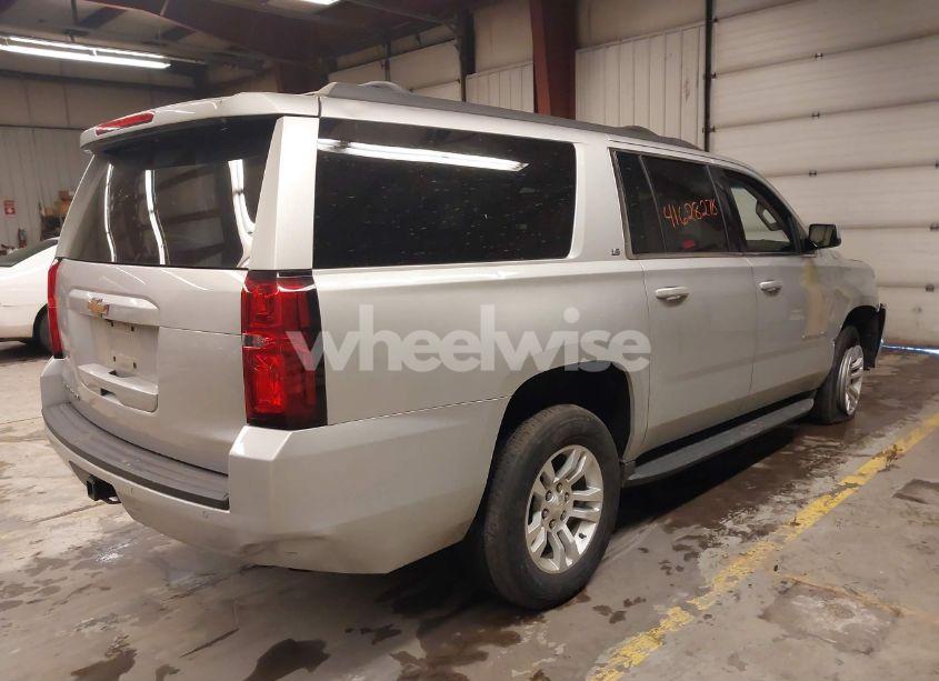 Photo 4 of 2016 Chevrolet Suburban LS (VIN 1GNSKGKC7GR469795)