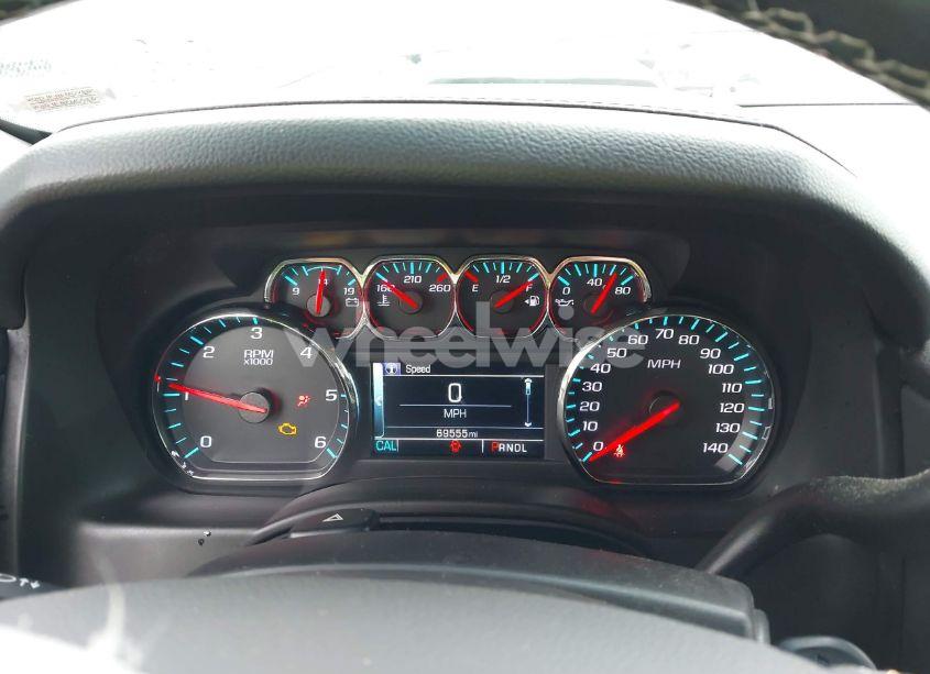 Photo 7 of 2019 Chevrolet Suburban LS (VIN 1GNSKGKC7KR244916)