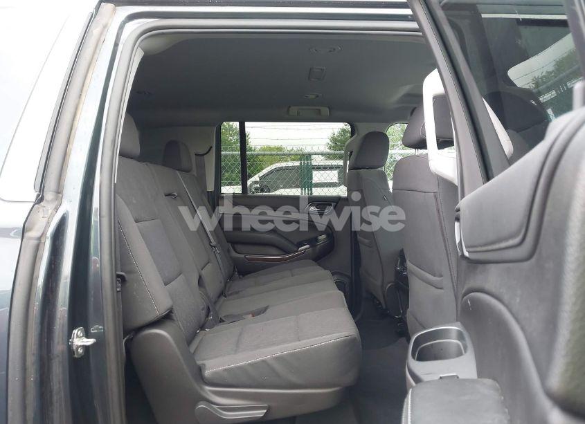 Photo 8 of 2019 Chevrolet Suburban LS (VIN 1GNSKGKC7KR244916)