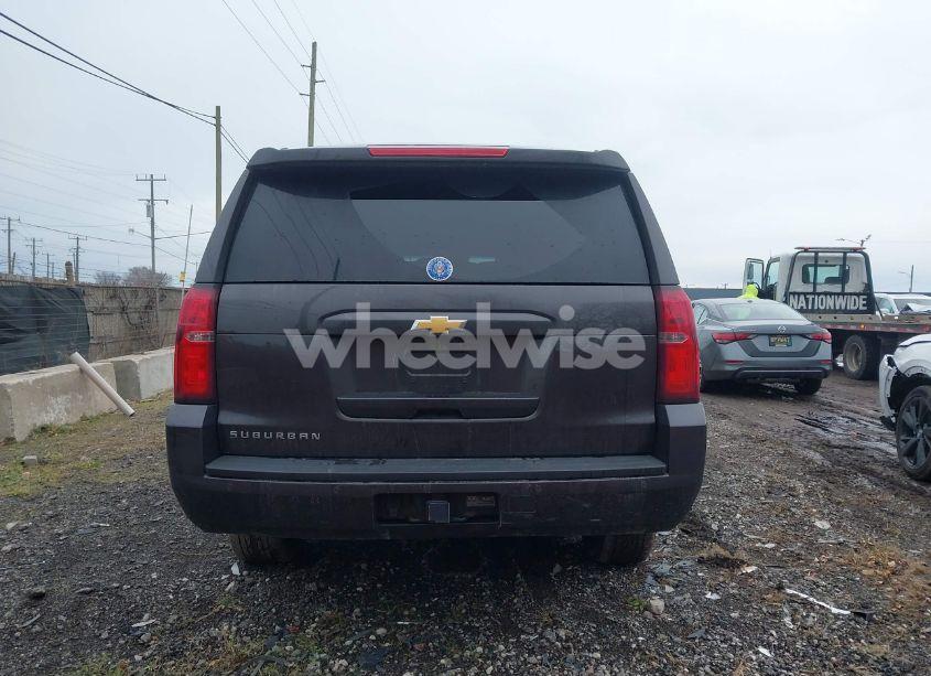 Photo 16 of 2016 Chevrolet Suburban LS (VIN 1GNSKGKC8GR416555)