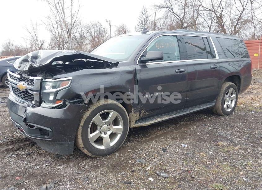 Photo 2 of 2016 Chevrolet Suburban LS (VIN 1GNSKGKC8GR416555)