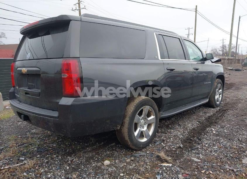 Photo 4 of 2016 Chevrolet Suburban LS (VIN 1GNSKGKC8GR416555)