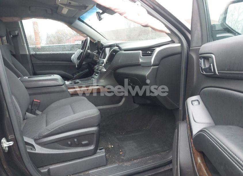 Photo 5 of 2016 Chevrolet Suburban LS (VIN 1GNSKGKC8GR416555)