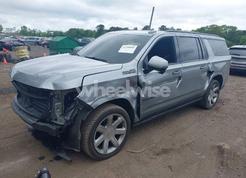 Photo 2 of 2023 Chevrolet Suburban 4WD HIGH COUNTRY (VIN 1GNSKGKL0PR315137)