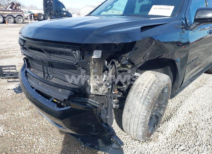 Photo 6 of 2024 Chevrolet Suburban 4WD HIGH COUNTRY (VIN 1GNSKGKL3RR235642)