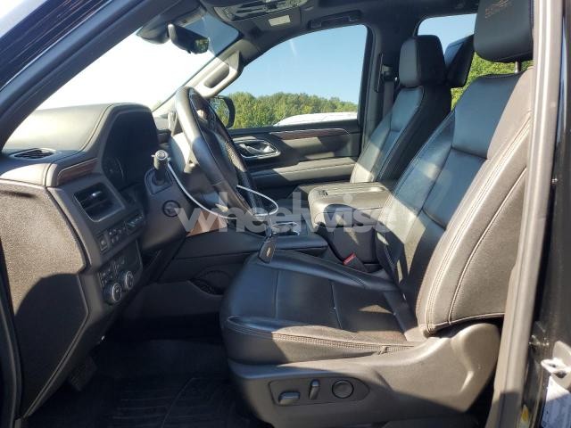 Photo 4 of 2021 CHEVROLET SUBURBAN K1500 HIGH COUNTRY N/A (VIN 1GNSKGKL8MR314815)