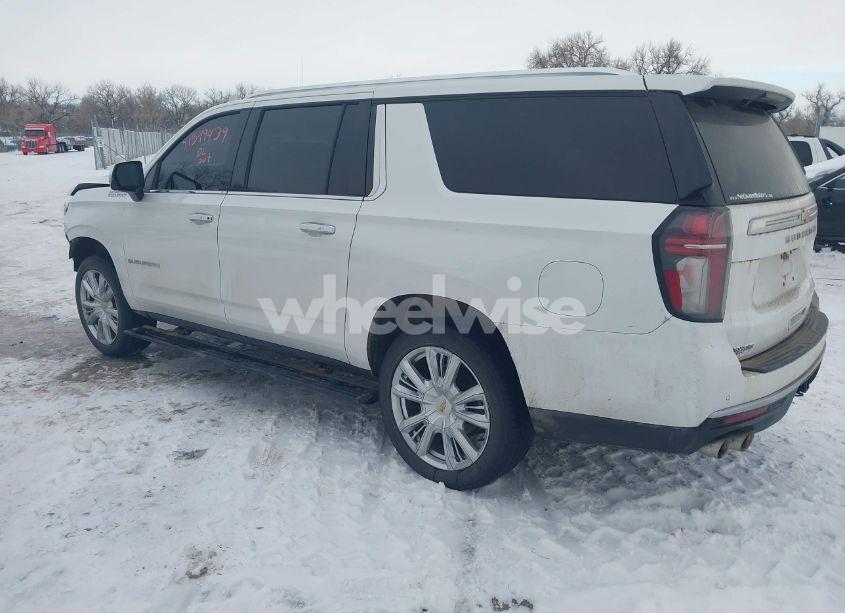 Photo 3 of 2022 Chevrolet Suburban 4WD HIGH COUNTRY (VIN 1GNSKGKLXNR151036)