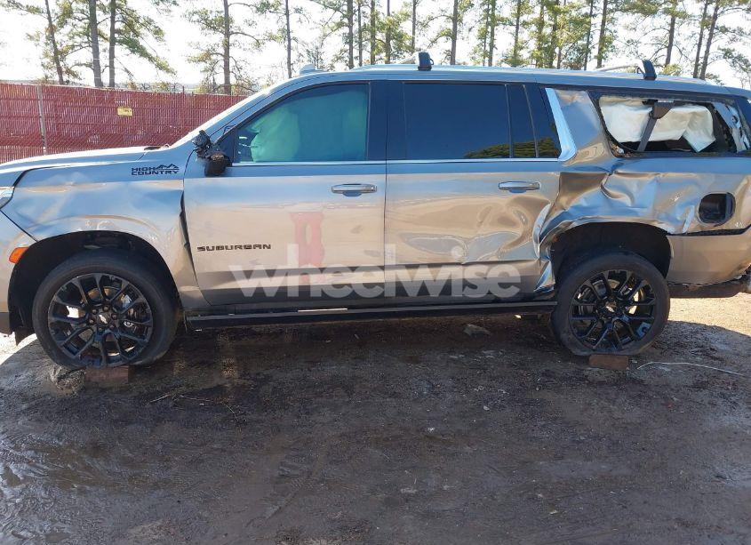 Photo 6 of 2023 Chevrolet Suburban 4WD HIGH COUNTRY (VIN 1GNSKGKLXPR235313)