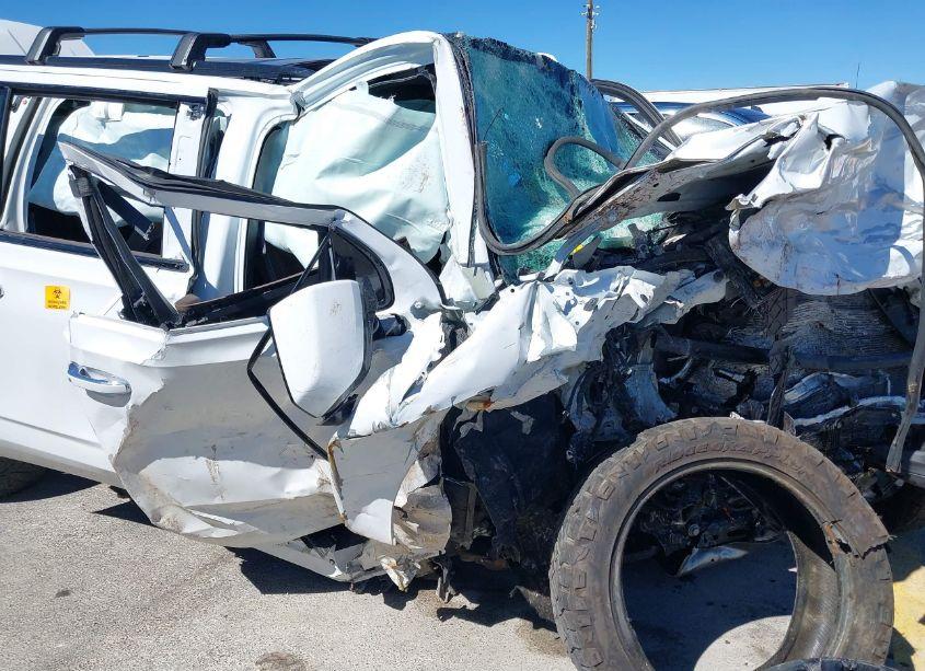 Photo 17 of 2022 Chevrolet Suburban 4WD HIGH COUNTRY (VIN 1GNSKGKT1NR291931)