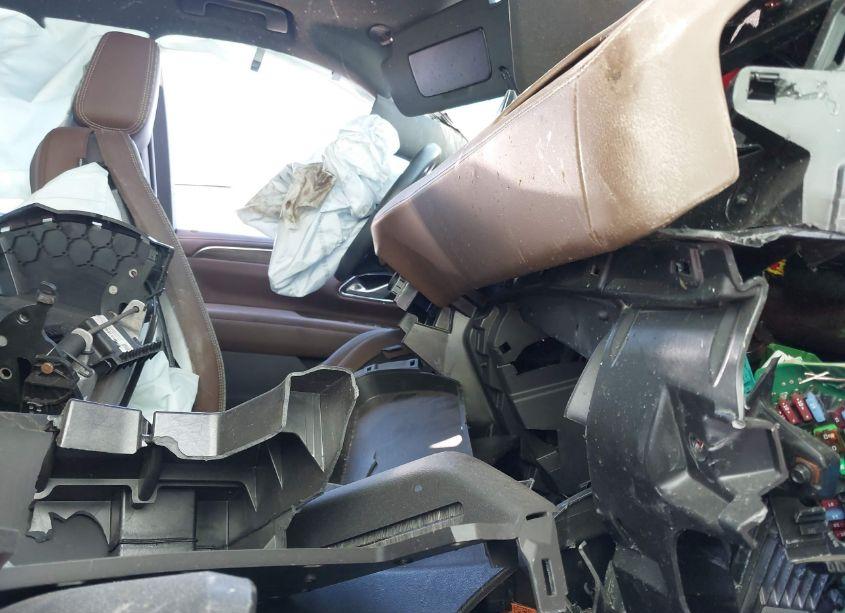 Photo 5 of 2022 Chevrolet Suburban 4WD HIGH COUNTRY (VIN 1GNSKGKT1NR291931)