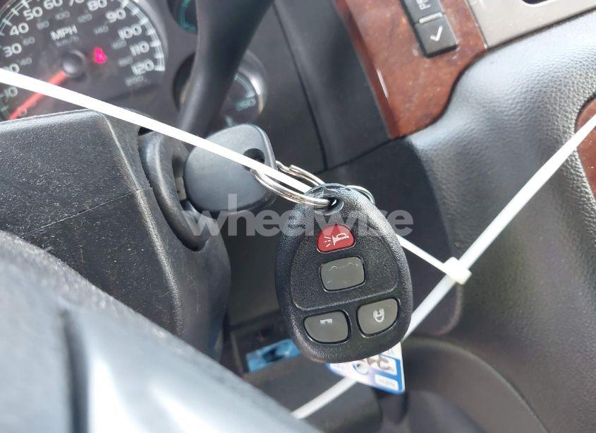 Photo 11 of 2011 Chevrolet Suburban 1500 LS (VIN 1GNSKHE30BR170658)