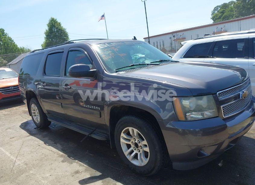 Photo 13 of 2011 Chevrolet Suburban 1500 LS (VIN 1GNSKHE30BR170658)