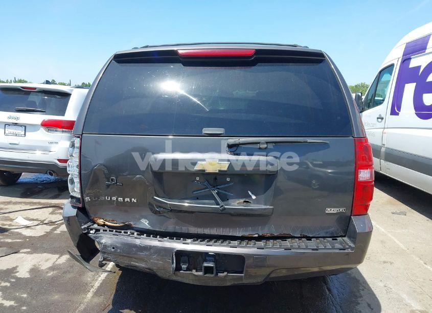 Photo 16 of 2011 Chevrolet Suburban 1500 LS (VIN 1GNSKHE30BR170658)