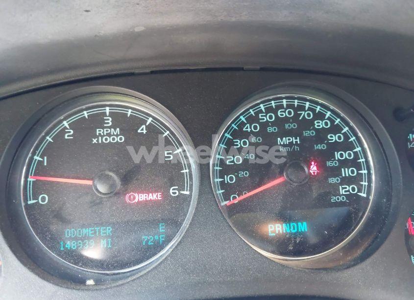 Photo 7 of 2011 Chevrolet Suburban 1500 LS (VIN 1GNSKHE30BR170658)