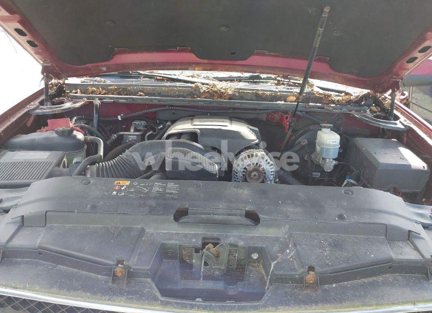 Photo 10 of 2011 Chevrolet Suburban 1500 LS (VIN 1GNSKHE33BR267353)