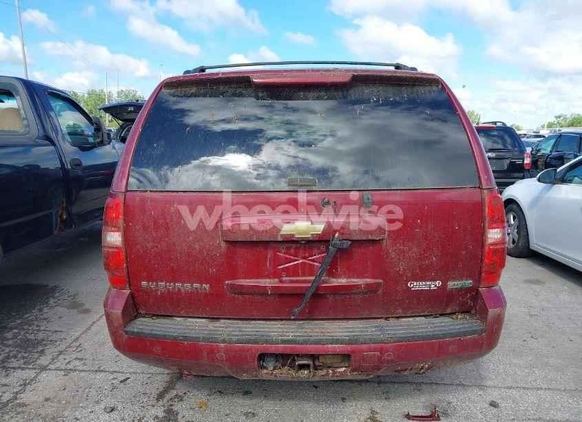 Photo 16 of 2011 Chevrolet Suburban 1500 LS (VIN 1GNSKHE33BR267353)